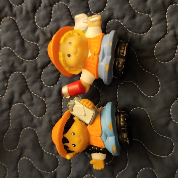 Fisher-Price Little People Figures - Picture 4 of 5